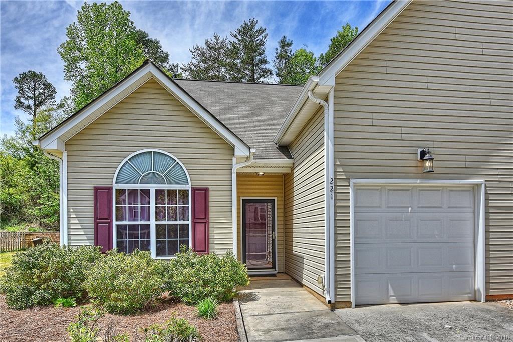 Property image 1 at 221 Makayla Court, Fort Mill, SC 29715