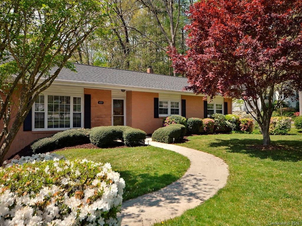 Property image 1 at 433 Hillcrest Circle, Hendersonville, NC 28792