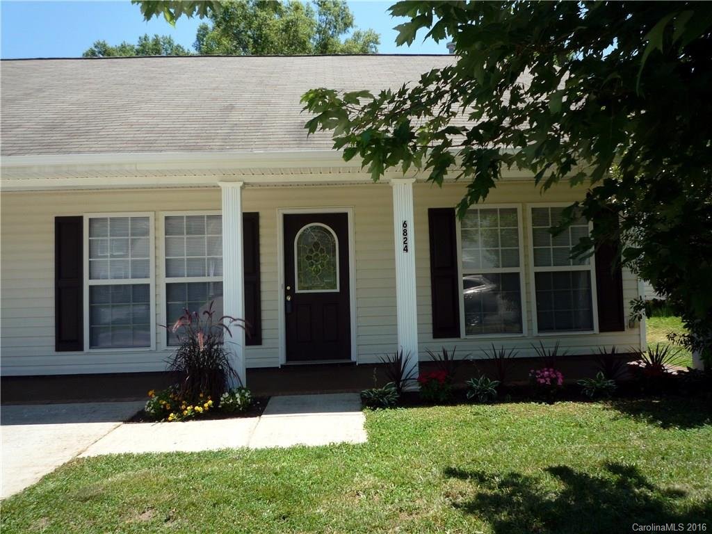 Property image 1 at 6824 Parkers Crossing Drive, Charlotte, NC 28215