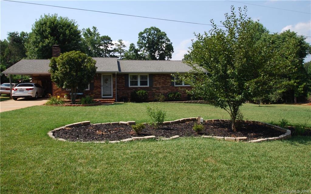 Property image 1 at 404 Donna Avenue, Gastonia, NC 28052