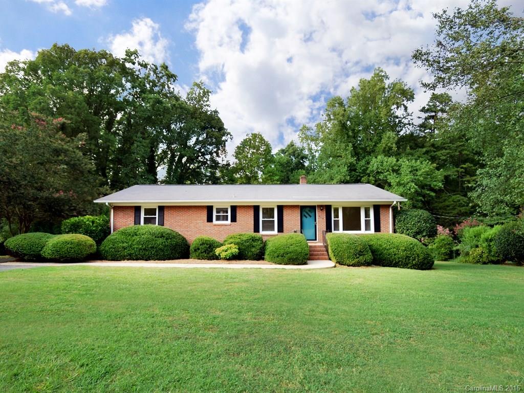 Property image 1 at 119 Meadowbrook Lane, Davidson, NC 28036