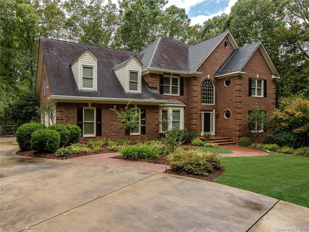 Property image 1 at 4320 Town And Country Drive, Charlotte, NC 28226