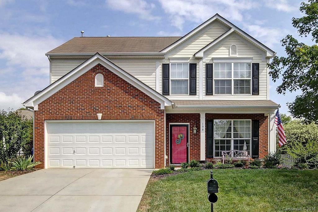 135 Meandering Way Lane