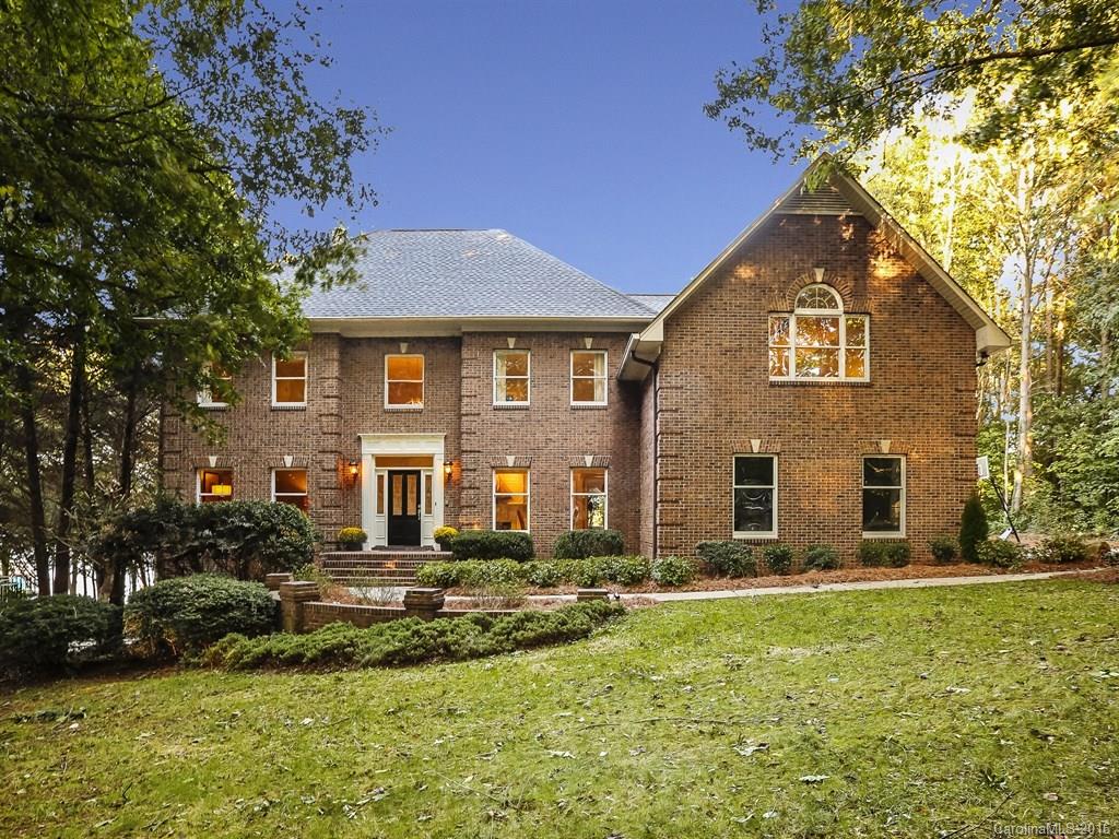 Property image 1 at 4841 Mountain Point Lane, Charlotte, NC 28216