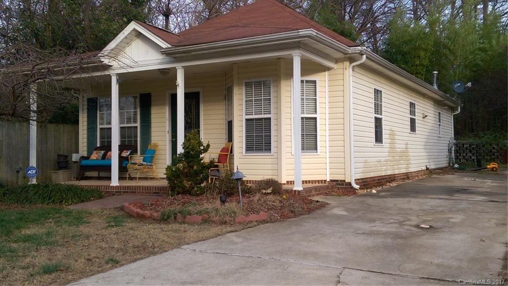 Property image 1 at 513 Underhill Lane, Mooresville, NC 28115