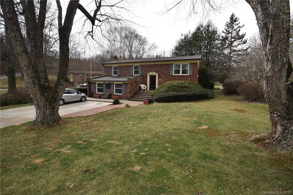 162 Fairway Hills Drive