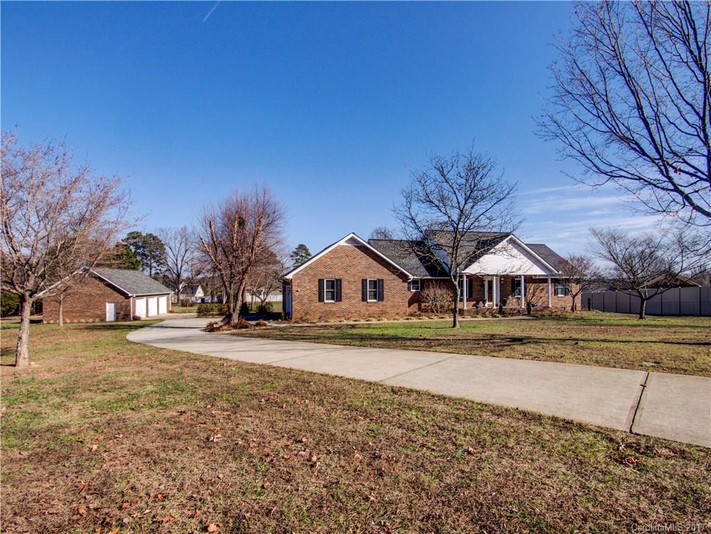 Property image 1 at 112 Haley Court, Mooresville, NC 28115