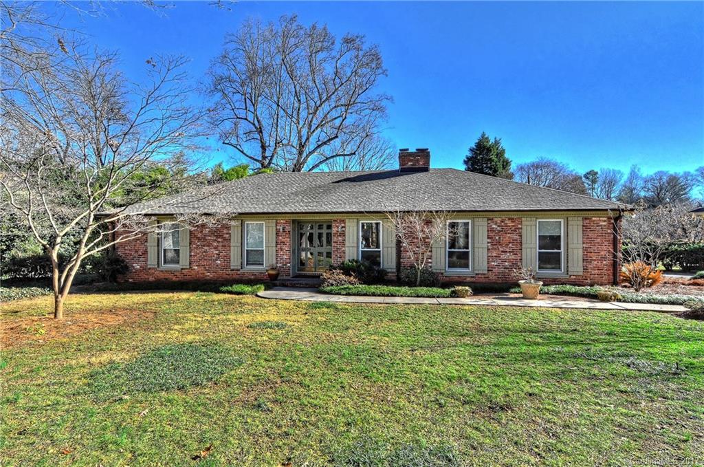 Property image 1 at 4601 Town And Country Drive, Charlotte, NC 28226