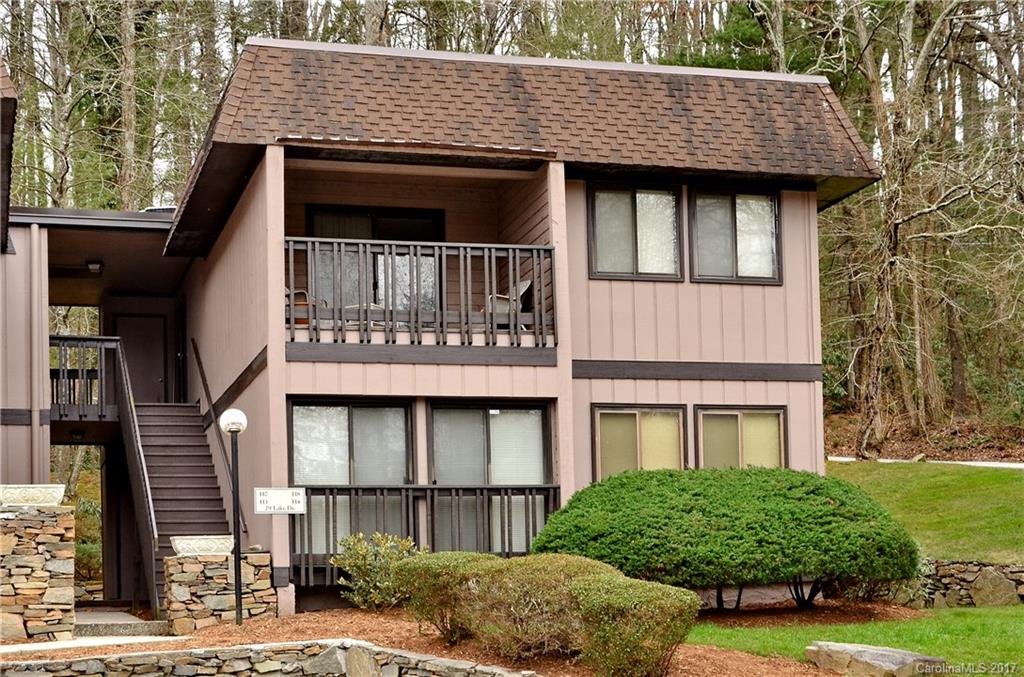 Property image 1 at 29 Nw Lake Drive, Hendersonville, NC 28739