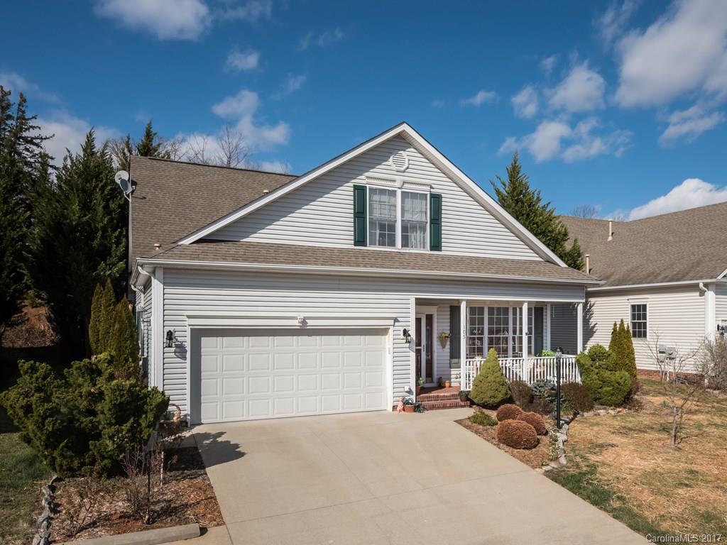 Property image 1 at 105 Willow Oak Drive, Asheville, NC 28805