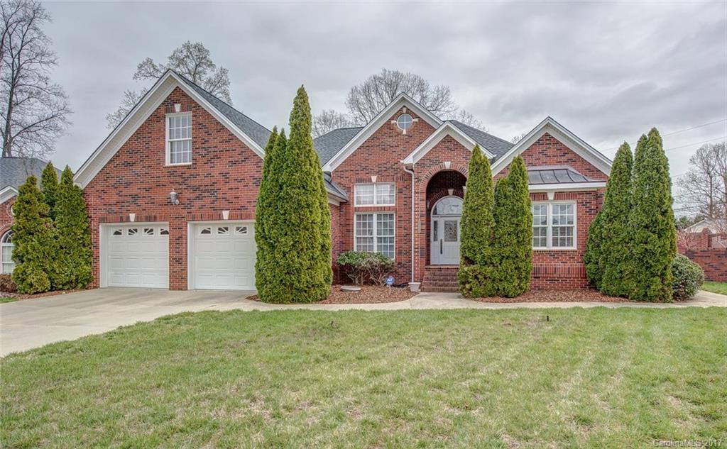 Property image 1 at 1627 Elkhart Circle, Gastonia, NC 28054