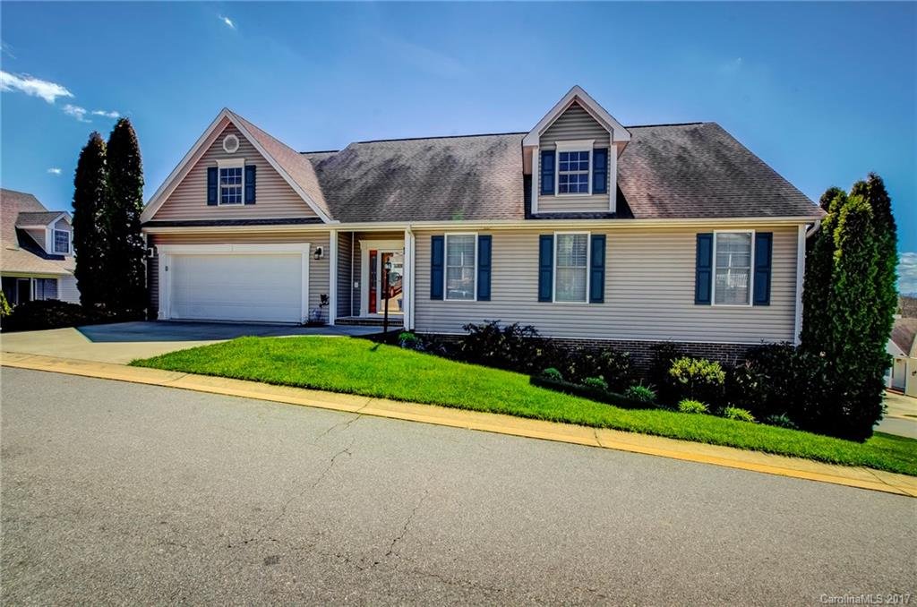 Property image 1 at 108 Willow Oak Drive, Asheville, NC 28805