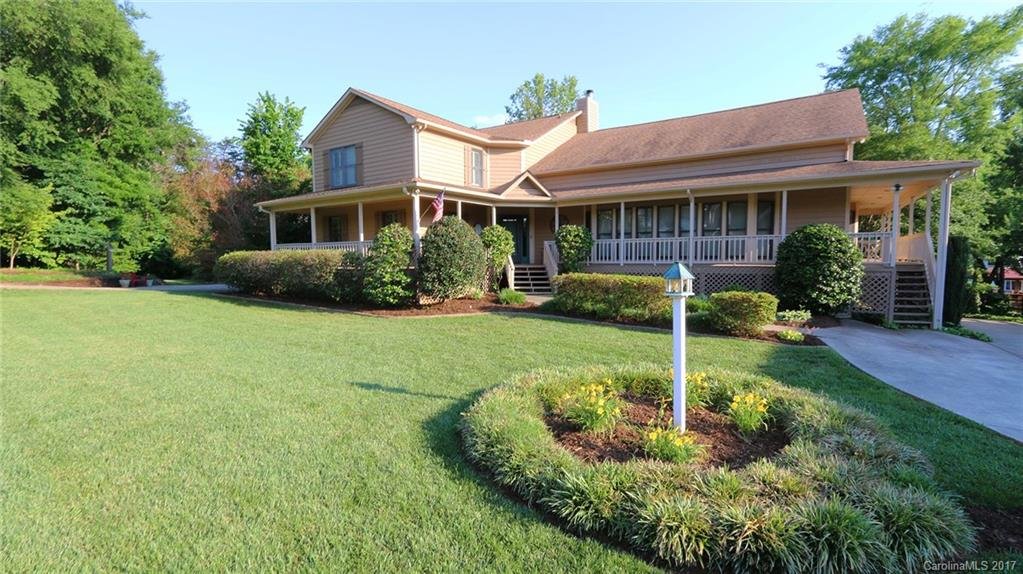 Property image 1 at 374 Ponderosa Circle, Mooresville, NC 28117