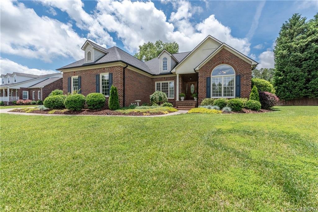 Property image 1 at 5585 Oakmont Street, Kannapolis, NC 28081