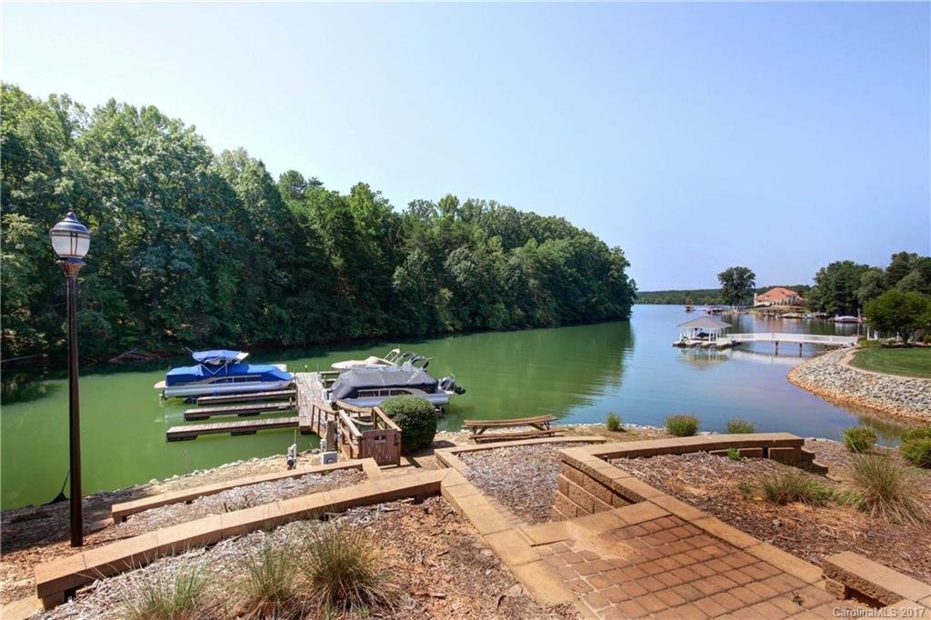 7689 Sail Pointe Drive