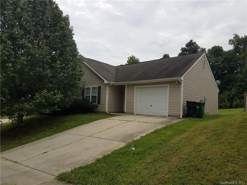 Property image 1 at 5519 Stone Bluff Court, Charlotte, NC 28214