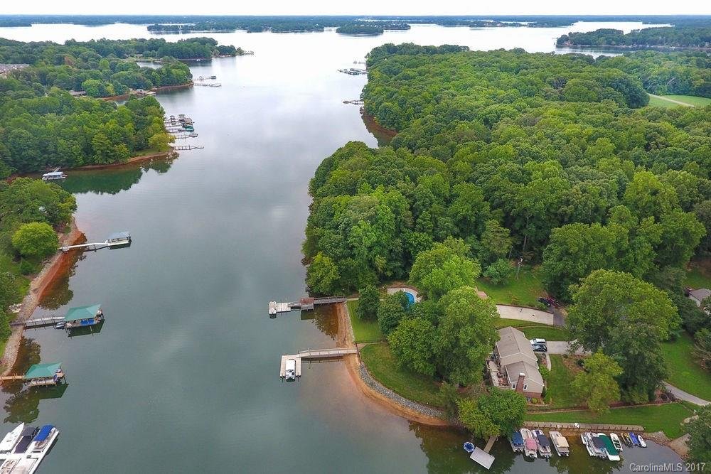 Property image 1 at 1997 Hickory Cove Lane, Denver, NC 28037