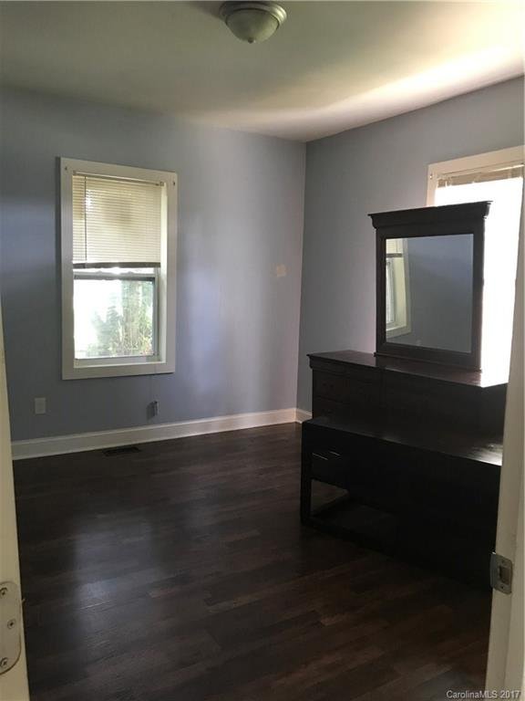 Property image 1 at 335 Katonah Avenue, Charlotte, NC 28208