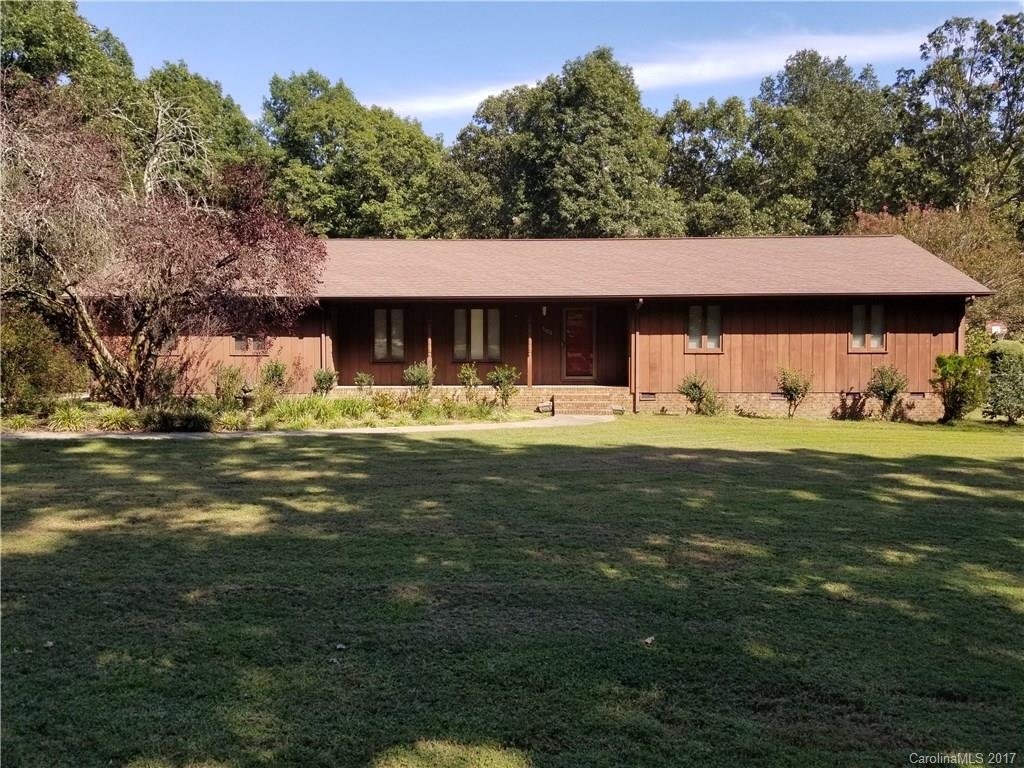 1103 White Oaks Circle