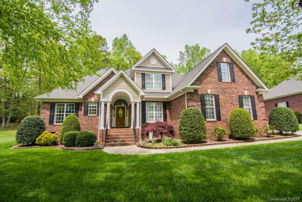 Property image 1 at 131 Eaglecrest Drive, Matthews, NC 28104