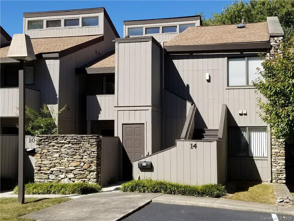 Property image 1 at 14 Lakemoor Lane, Hendersonville, NC 28739