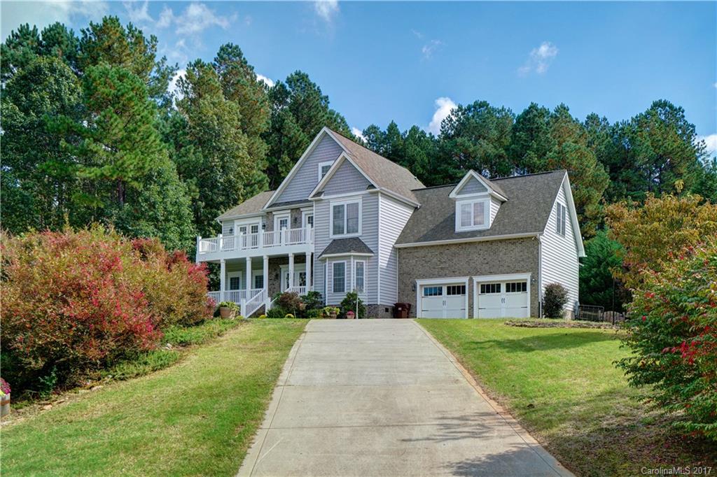 3652 Lake Bluff Drive