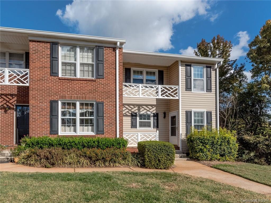 Property image 1 at 10800 Winterbourne Court, Charlotte, NC 28277