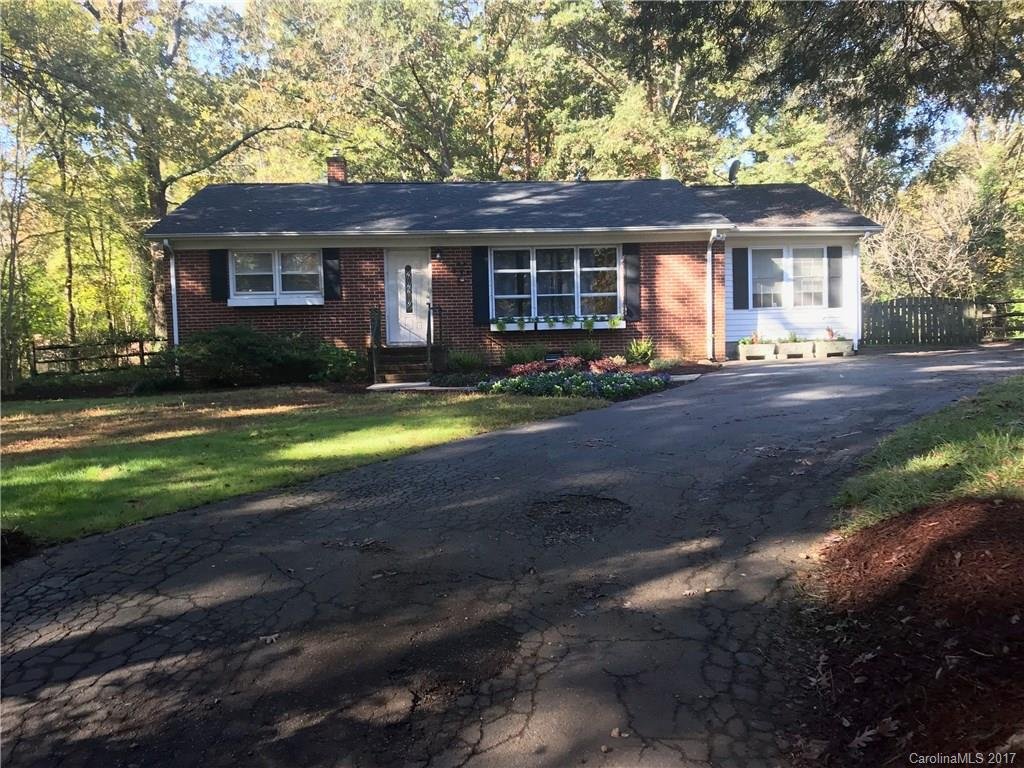 Property image 1 at 5038 Lochlain Drive, Charlotte, NC 28217