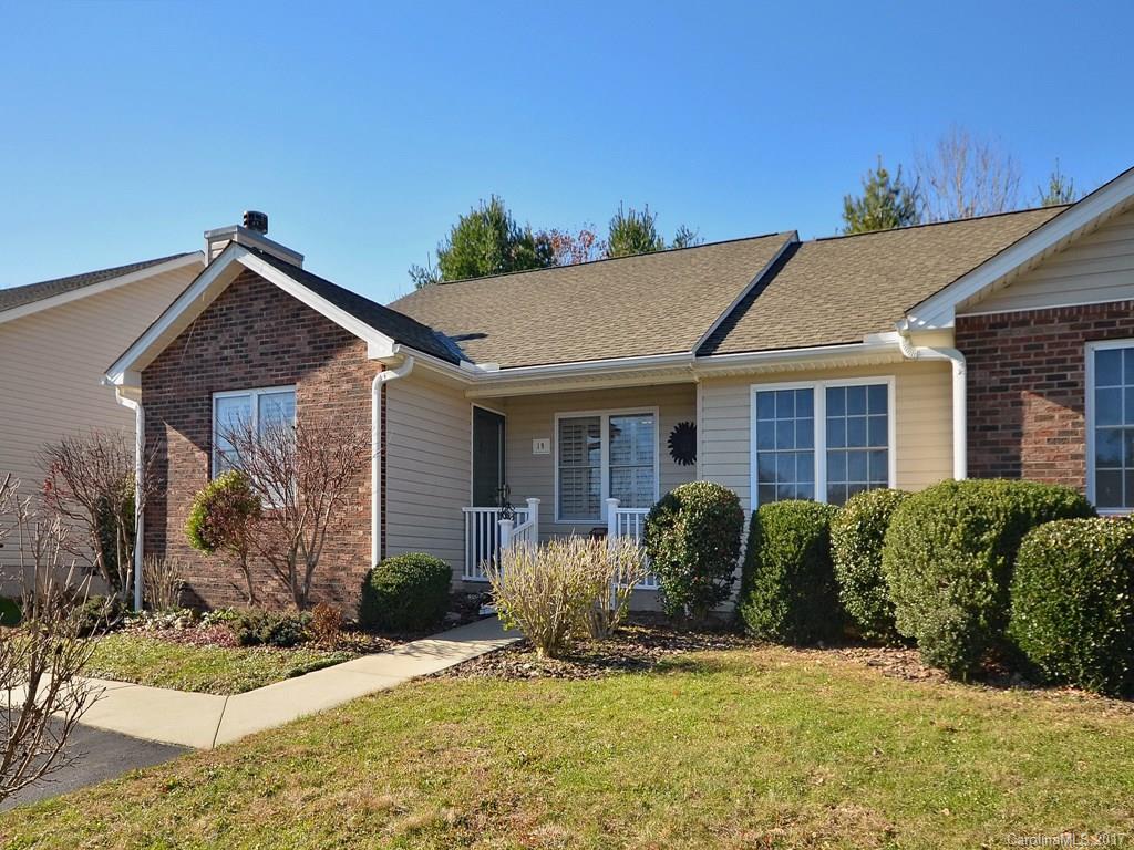 Property image 1 at 19 N Woodridge View Court, Hendersonville, NC 28791