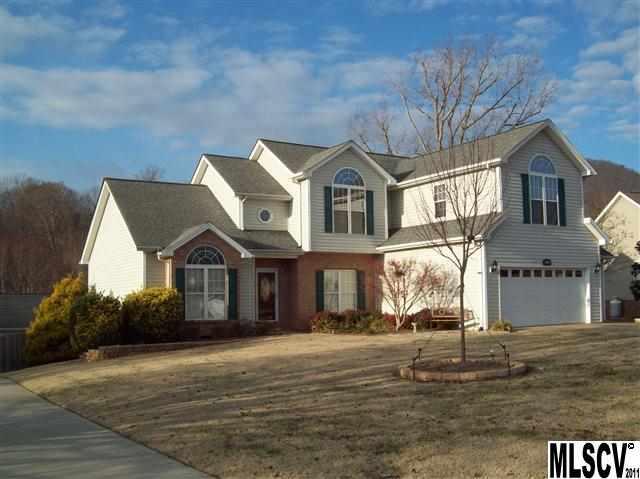 Property image 1 at 1833 Twin Ponds Drive, Hickory, NC 28602