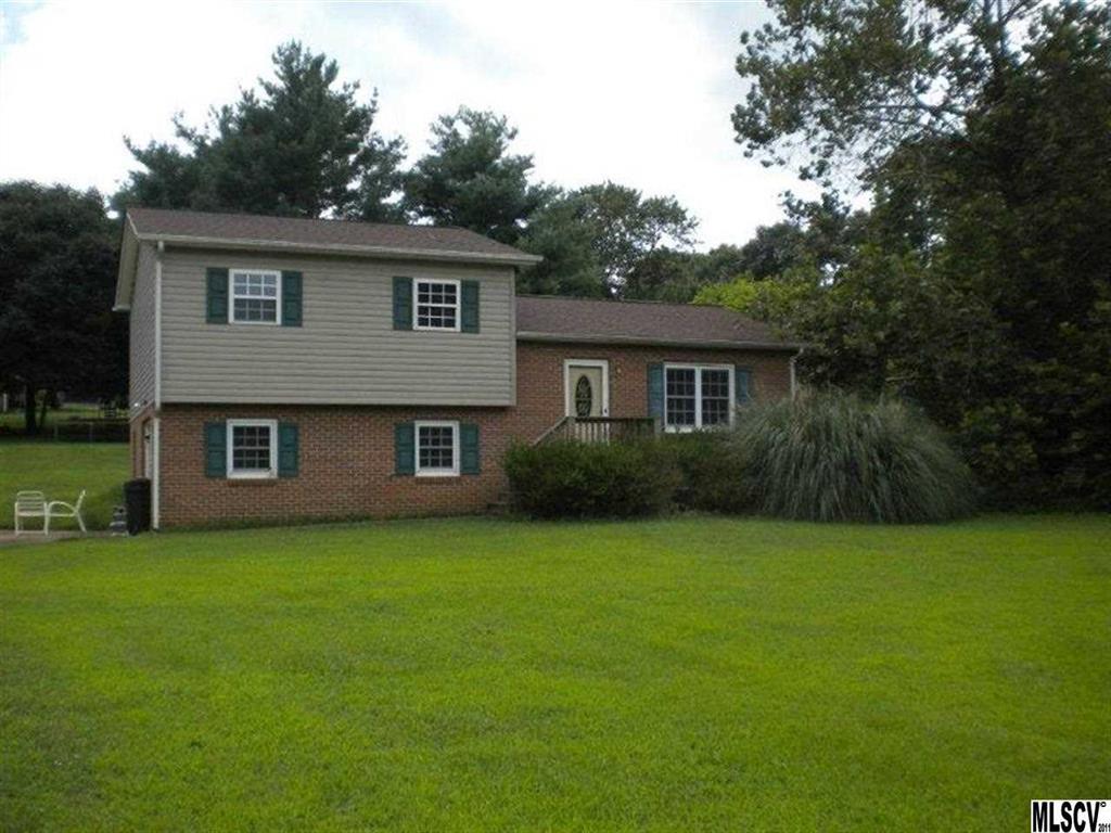 Property image 1 at 4651 Queens Road, Hickory, NC 28602