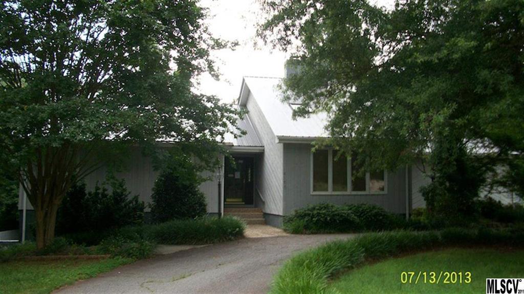 Property image 1 at 1415 33rd Avenue Drive, Hickory, NC 28601