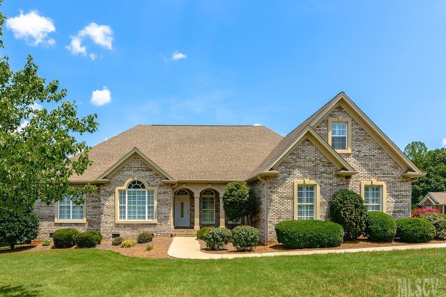 Property image 1 at 1102 Fox Chase Drive, Newton, NC 28658