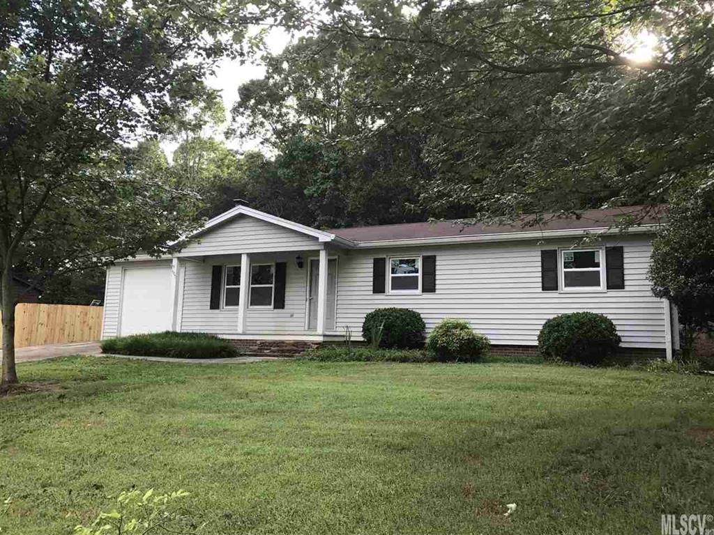 Property image 1 at 1505 Kings Road, Hickory, NC 28602