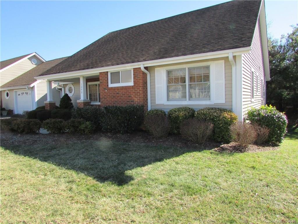 Property image 1 at 1048 Saddlebrook Drive, Hendersonville, NC 28739