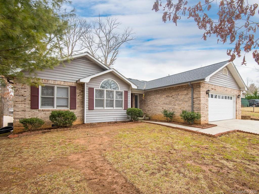 Property image 1 at 60 Pine Cone Drive, Asheville, NC 28805