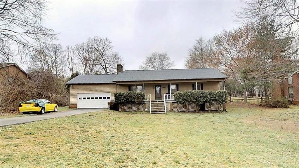 Property image 1 at 1425 32nd Street Court, Conover, NC 28613