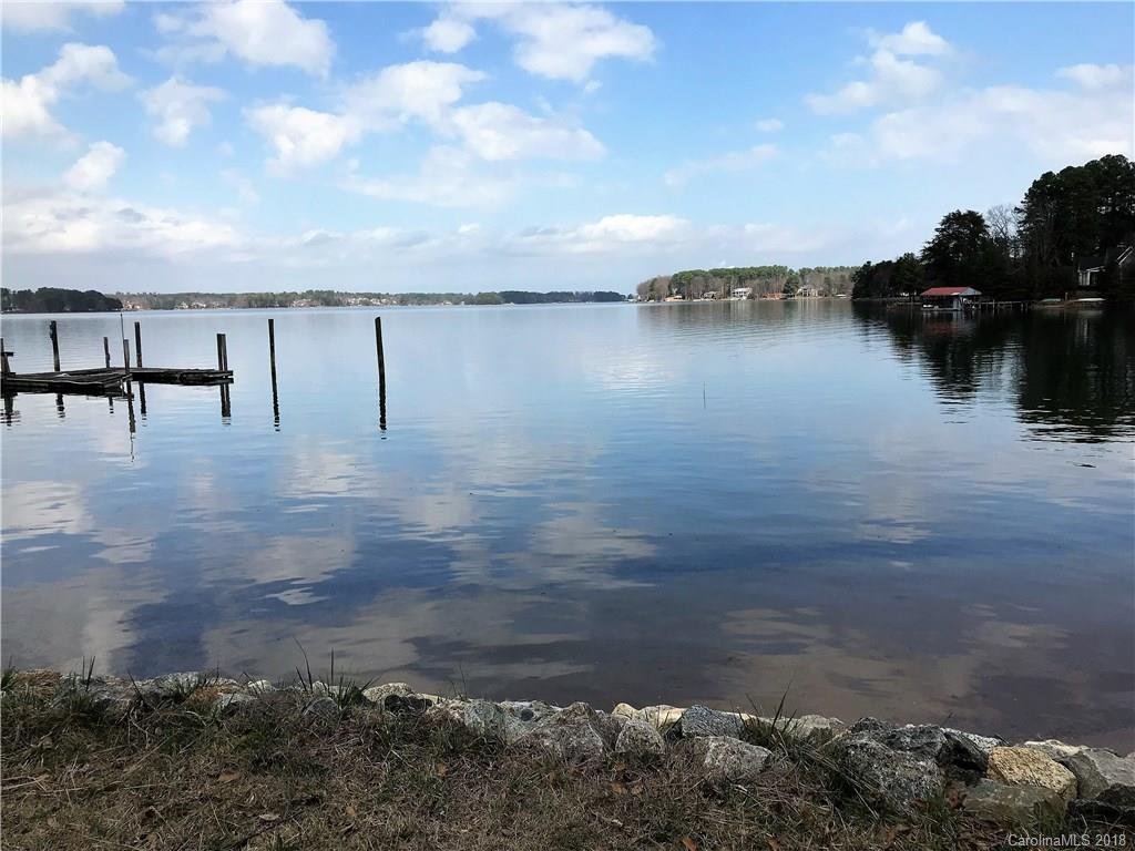 Property image 1 at 106 Stepaside Lane, Mooresville, NC 28117