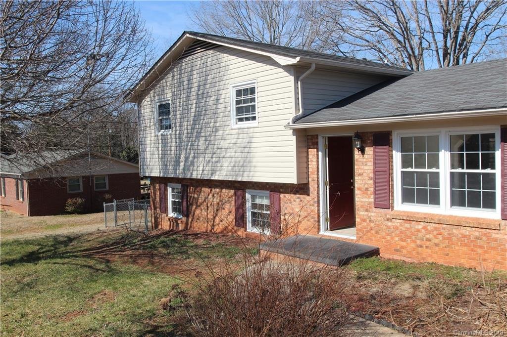 Property image 1 at 2737 33rd Avenue, Hickory, NC 28601