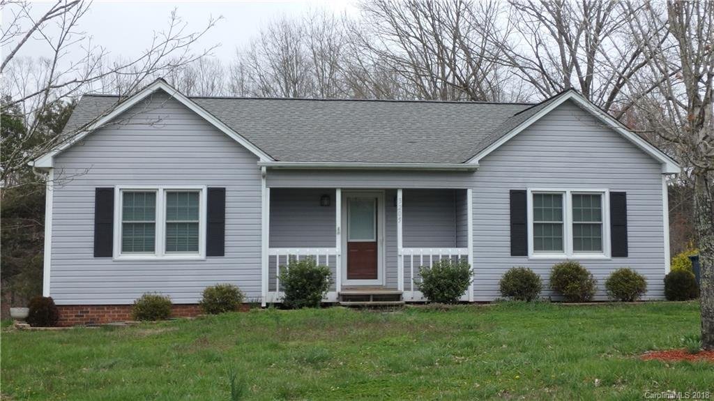 Property image 1 at 3205 44th Avenue Drive, Hickory, NC 28601