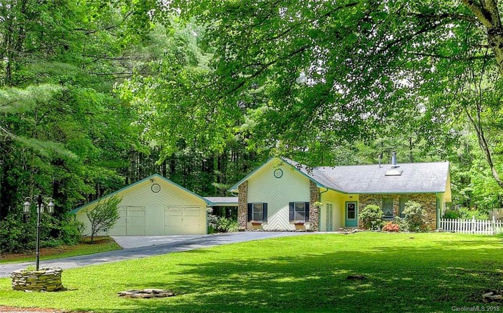 Property image 1 at 207 Vincent Place, Hendersonville, NC 28739