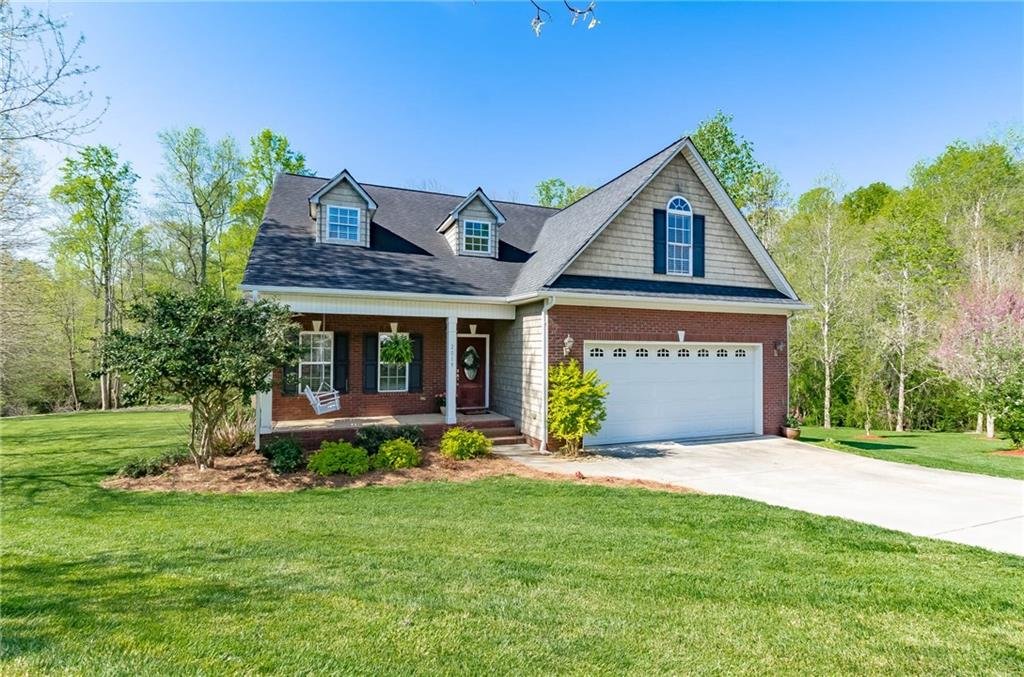 Property image 1 at 2019 Alton Court, Lowell, NC 28098