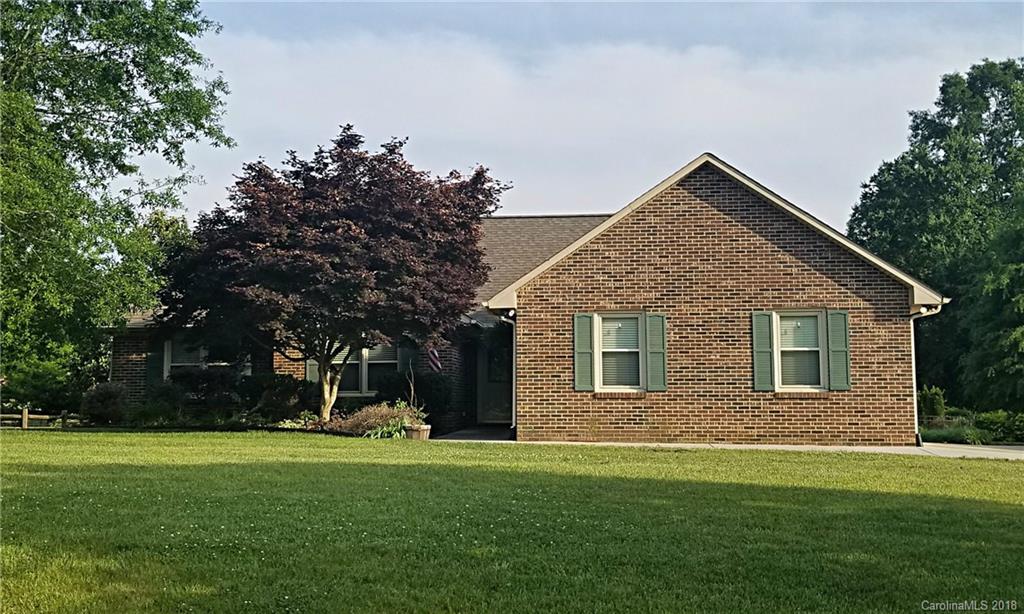 Property image 1 at 7944 King Arthur Court, Denver, NC 28037