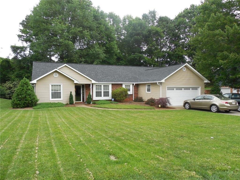 Property image 1 at 211 31st Avenue Court, Hickory, NC 28601