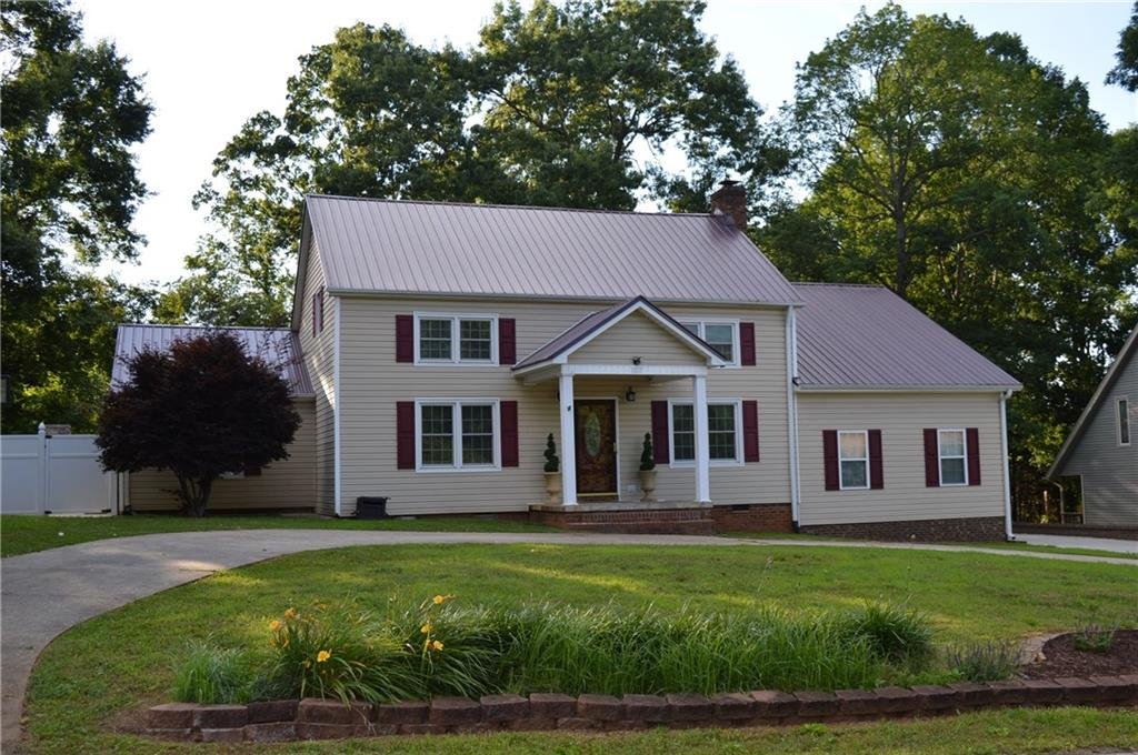 Property image 1 at 1327 32nd Street Court, Conover, NC 28613