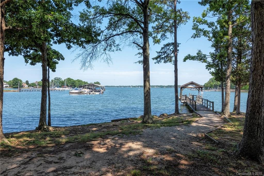 7527 Mariner Cove Drive