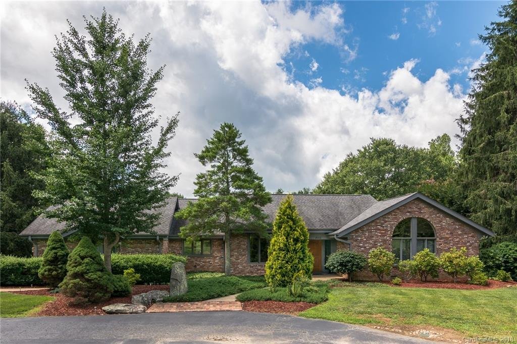 Property image 1 at 2000 Plum Tree Lane, Hendersonville, NC 28739