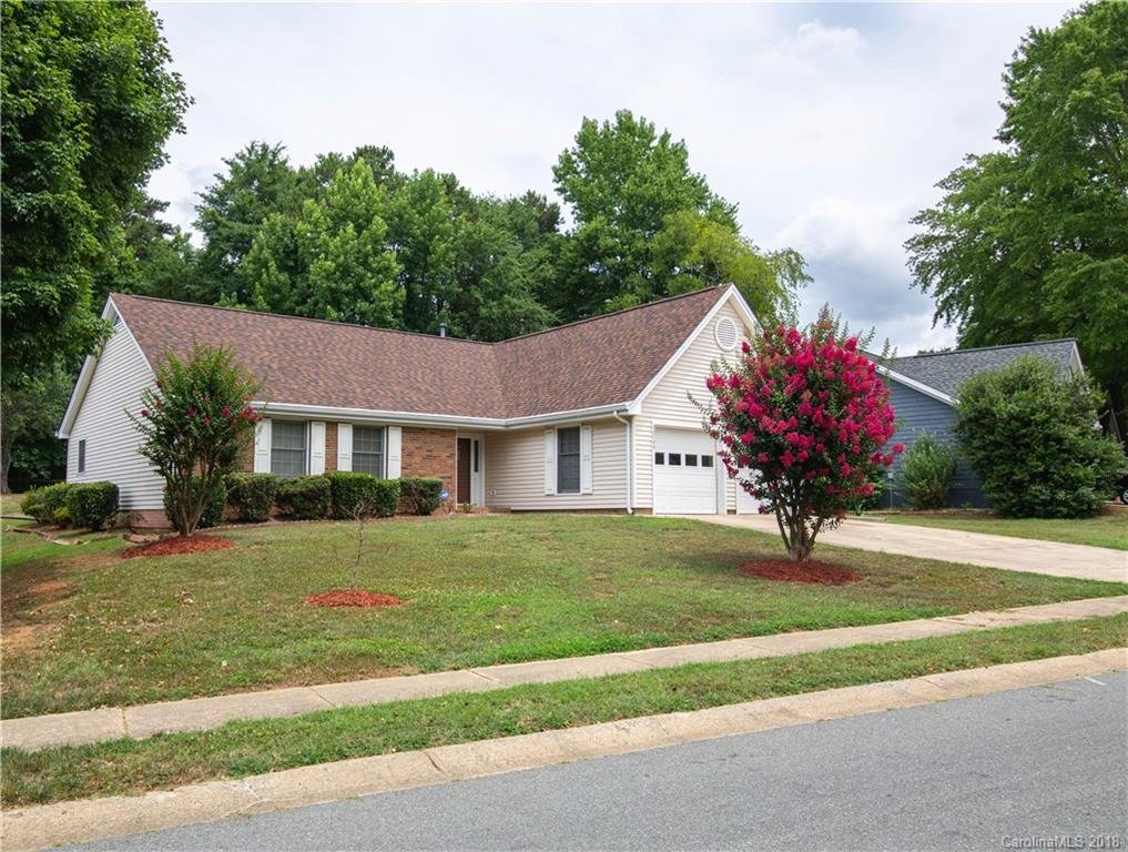 Property image 1 at 10109 Fairlea Drive, Charlotte, NC 28269