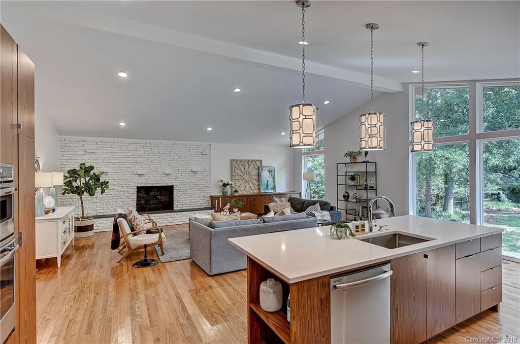 Property image 1 at 1300 Lynbrook Drive, Charlotte, NC 28211