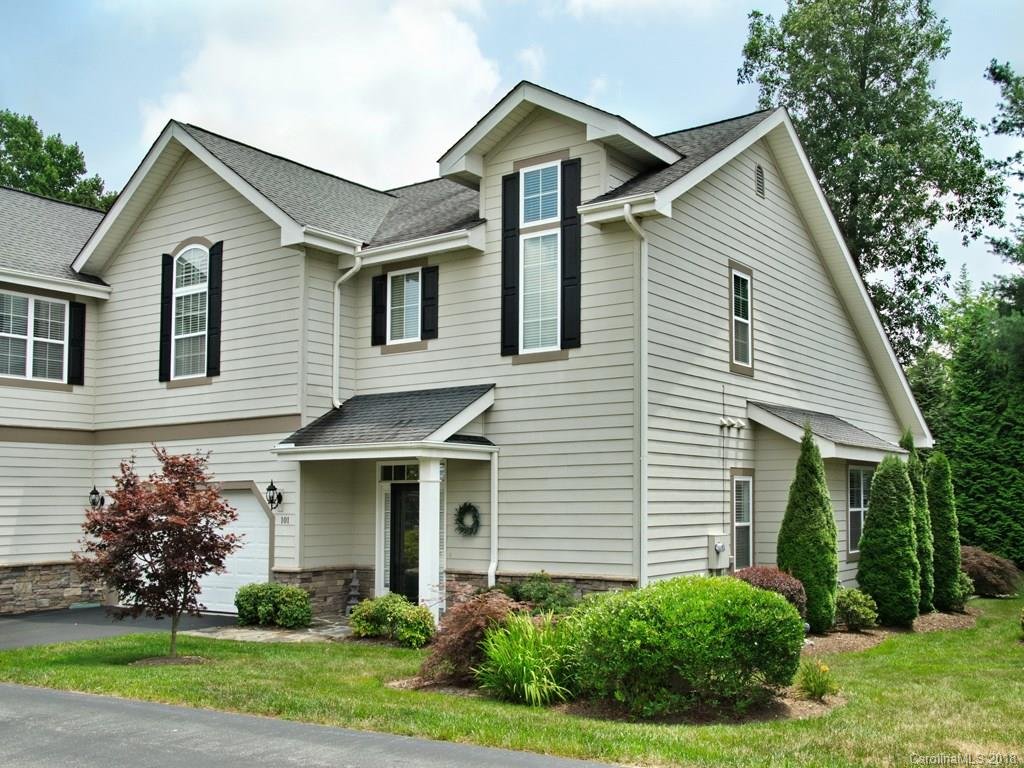 Property image 1 at 101 Towne Place Drive, Hendersonville, NC 28792